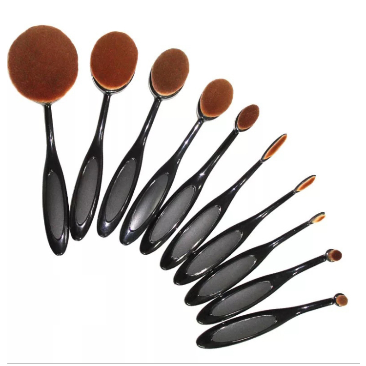 cosmetic brush