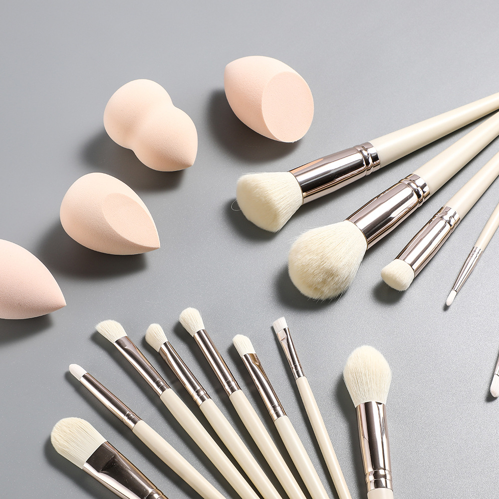 Makeup Brushes tool