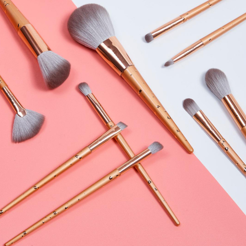 Makeup brush